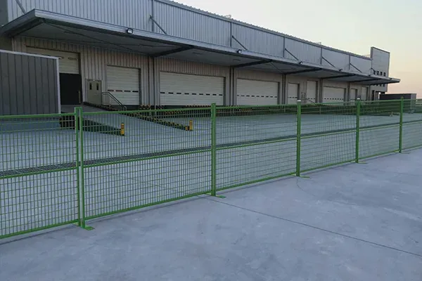Scene Application of Powder Coated Temporary Fence