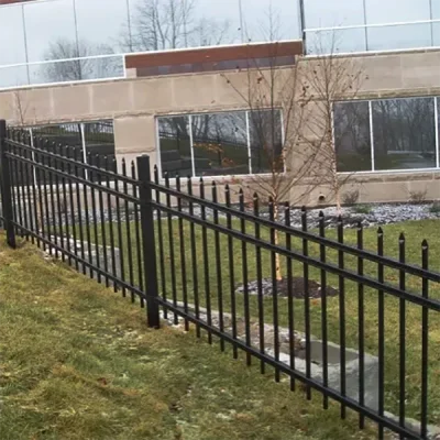 Spear Top Rackable Fence Application