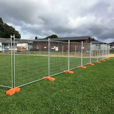Temporary Wire Mesh Fence Application