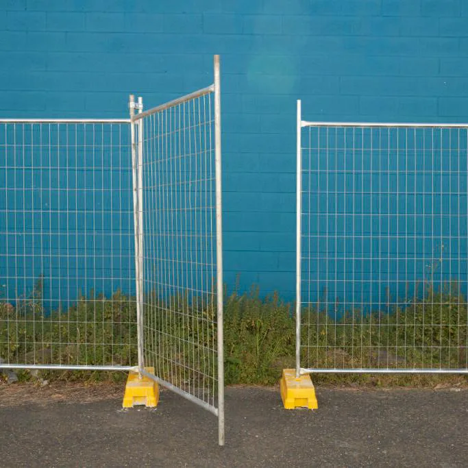 Weld Mesh Temporary Fence Gate Application
