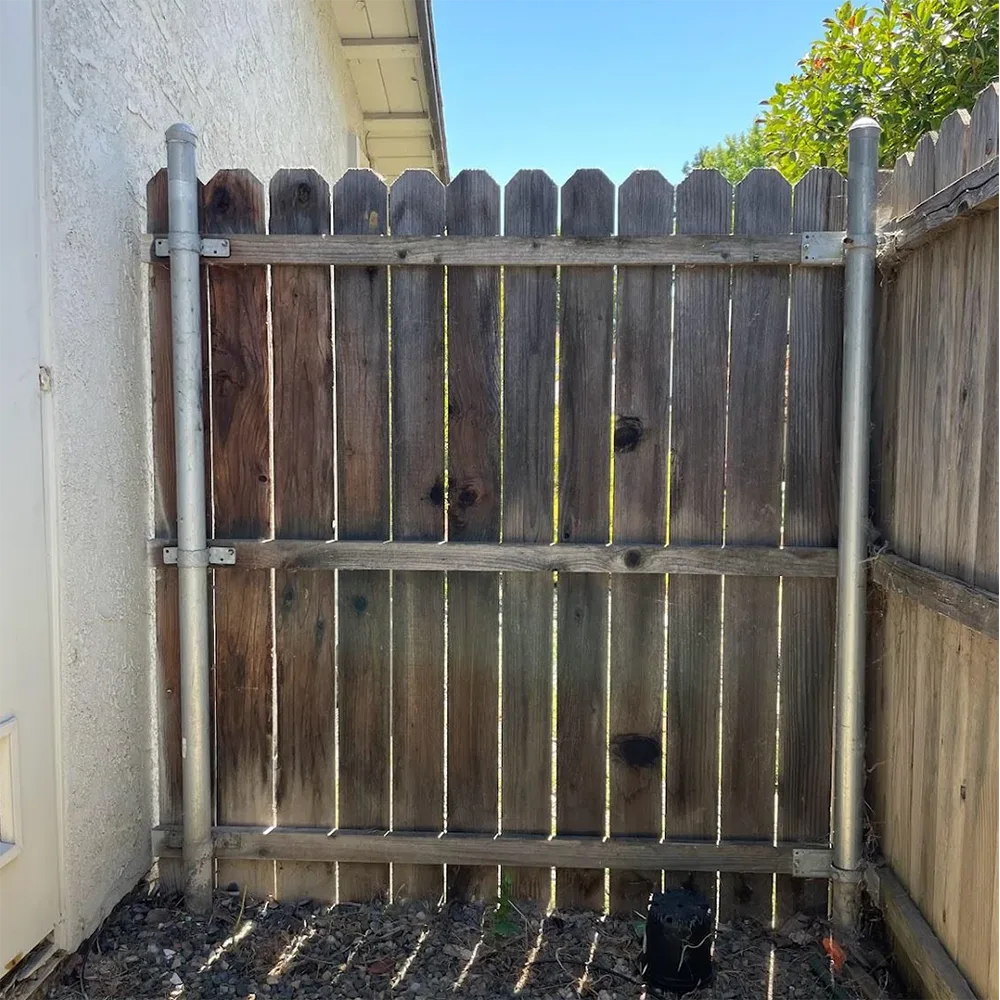 extension fence posts Application