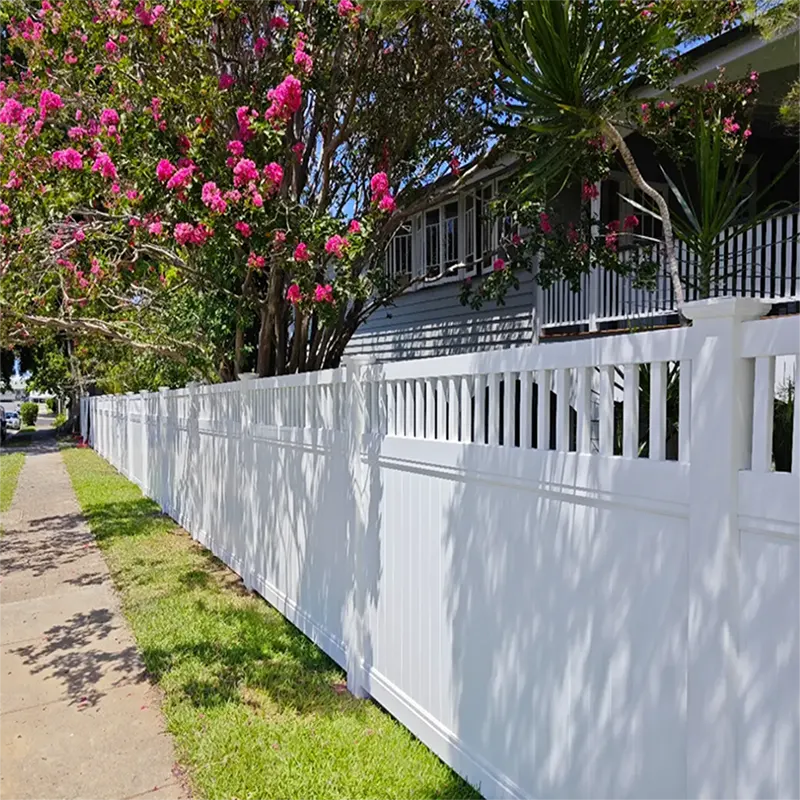 6ft picket pvc privacy fence near home