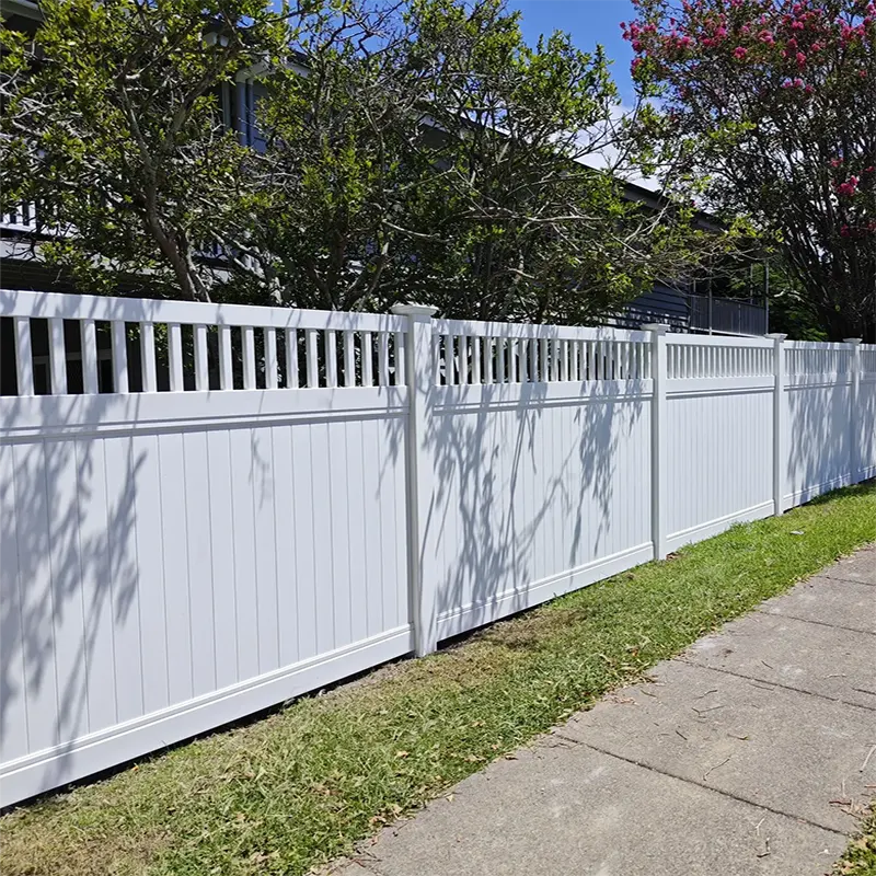 6ft vinyl picket privacy fence near road