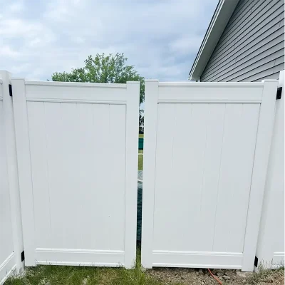 8' x 6' White Double Swing Vinyl Gate Application