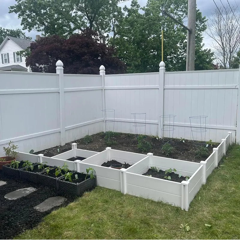 Screwless Planter Raised Bed in yard