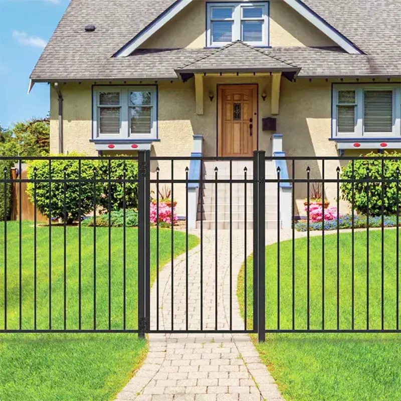 Aluminum Flat Top Gate With Spear in Residential
