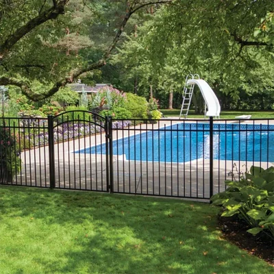 Aluminum Flat Top with Spear Fence near pool