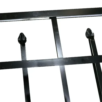 Flat Top With Spear Gate Detail