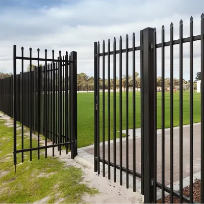 Outdoor Black Powder Coated 2 Rail Steel Press Point Gate