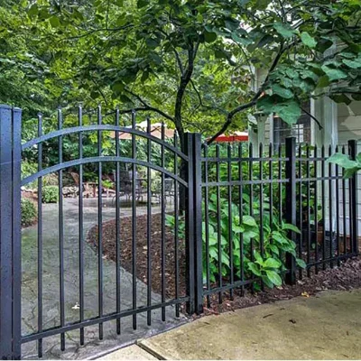 Spear Top Rackable Gate for yard